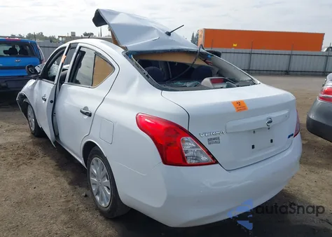 2014 Nissan Versa 1.6 S from USA, damaged, VIN 3N1CN7AP2EL853385